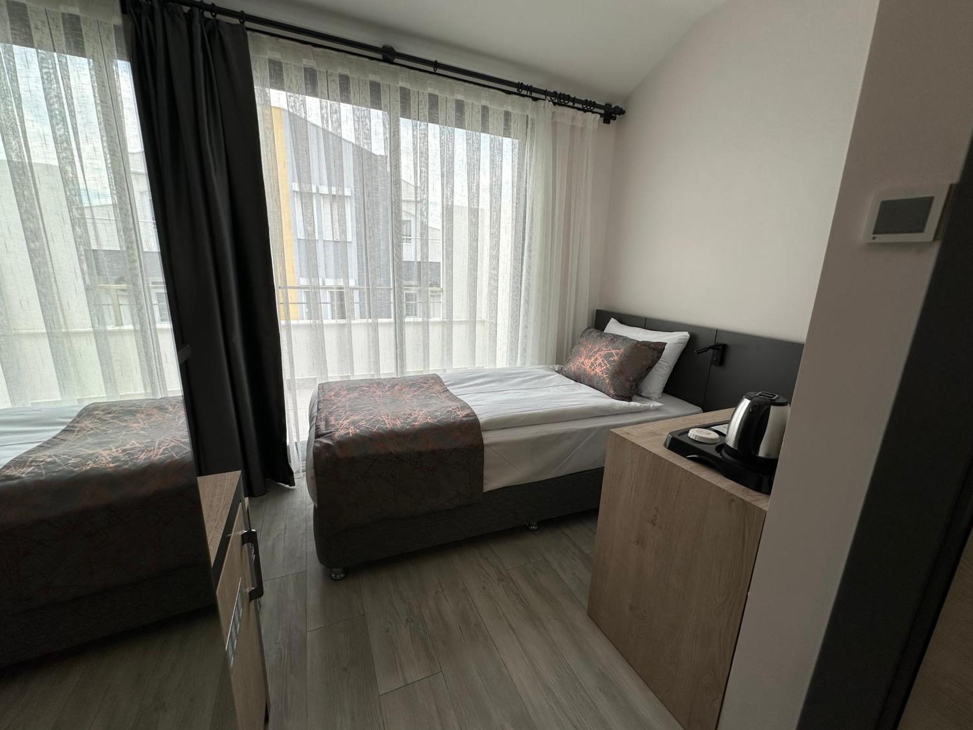 Irenic Otel