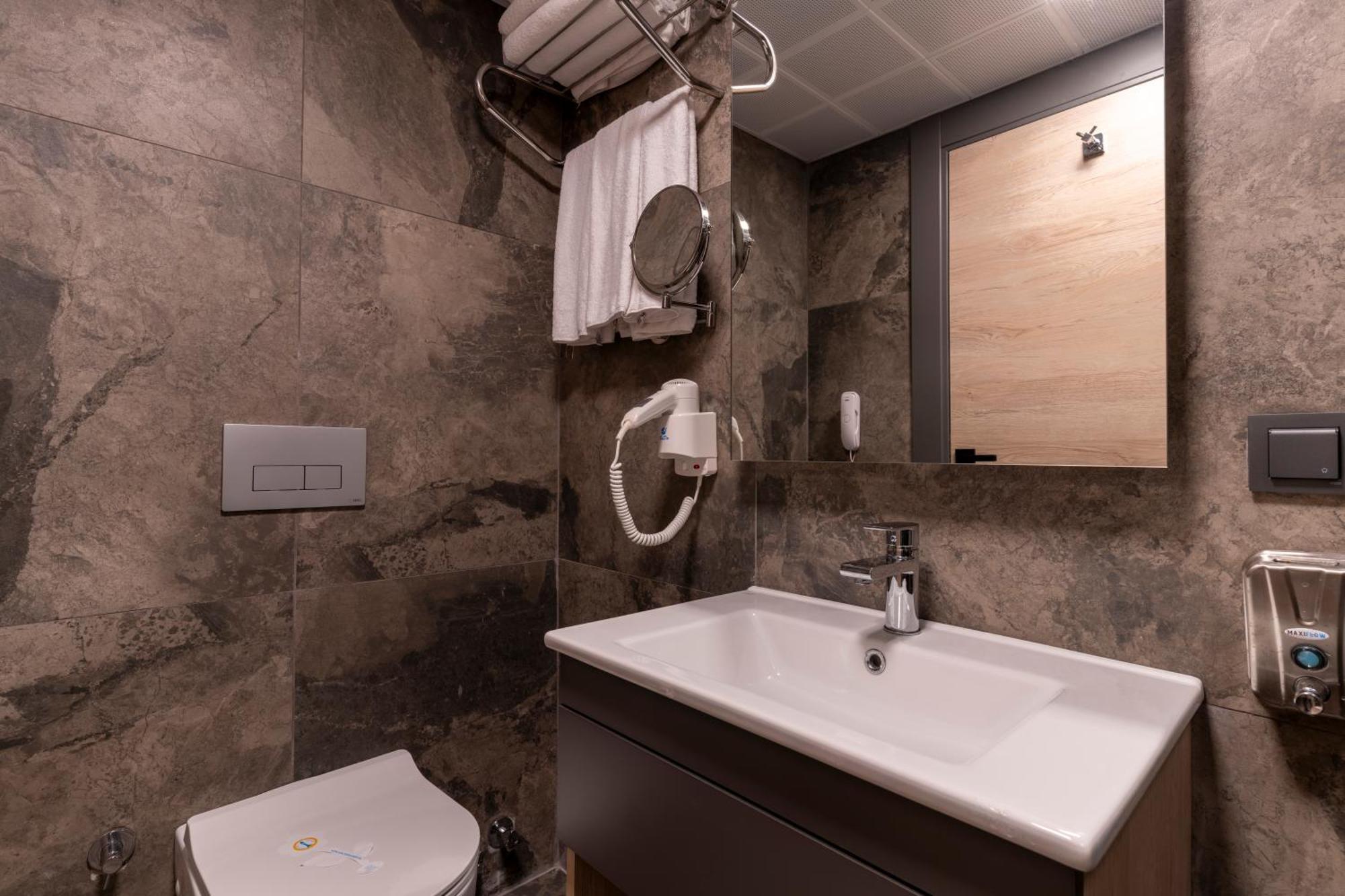 Irenic Otel