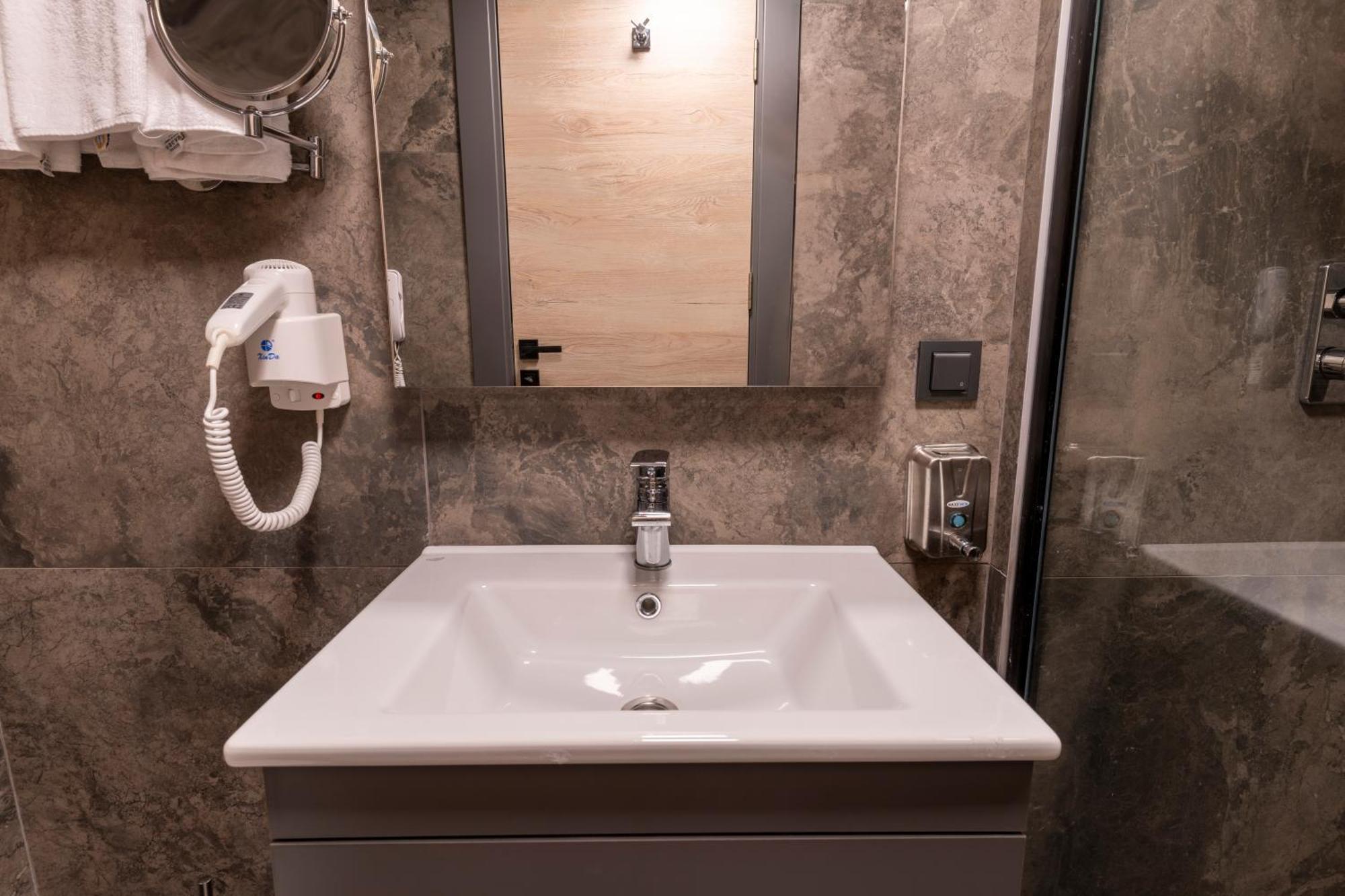 Irenic Otel 4*