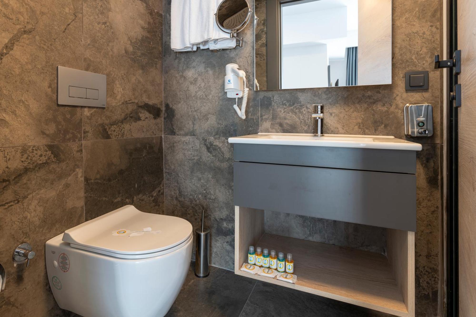 Otel Irenic 4*