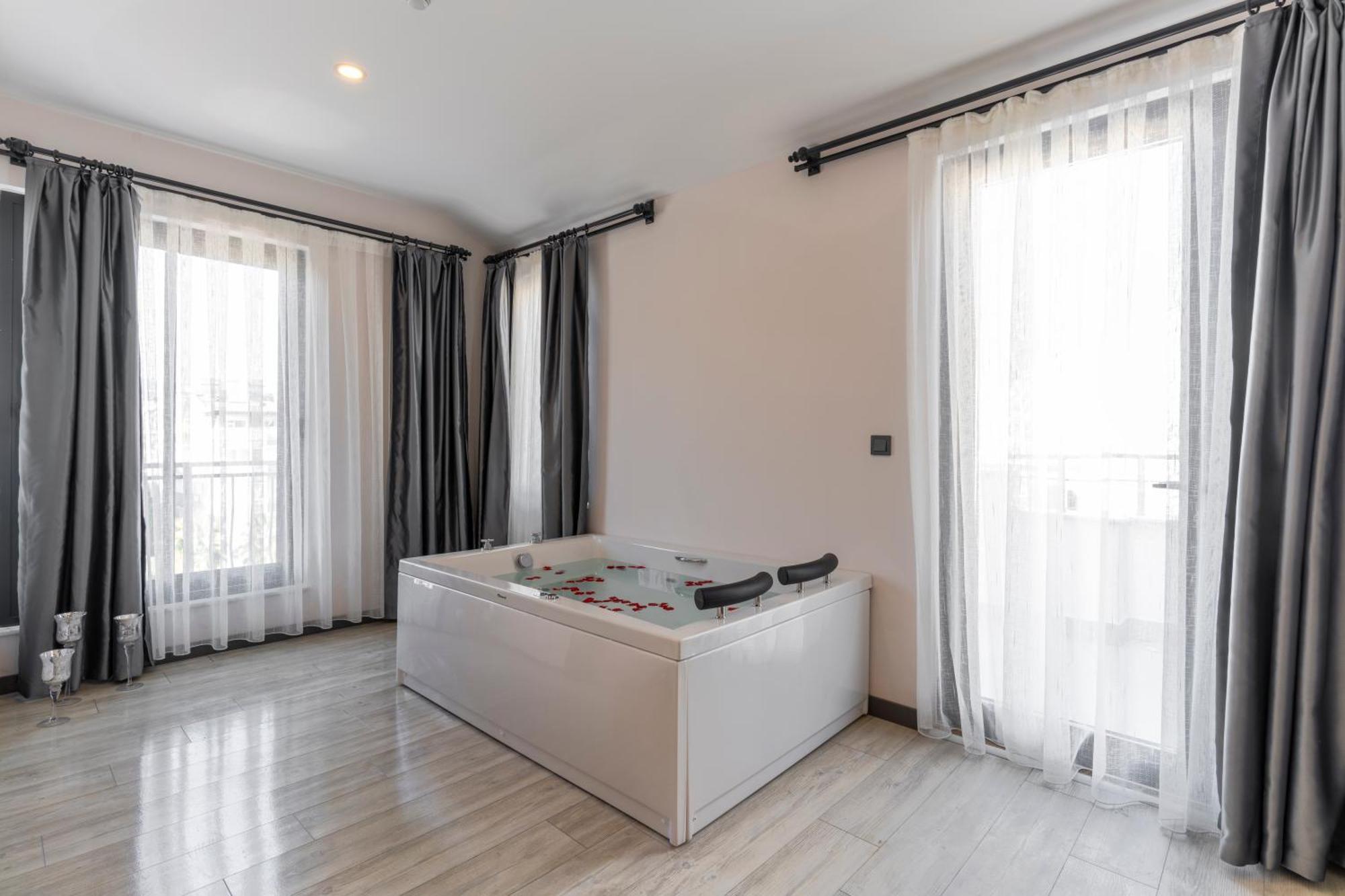 Otel Irenic